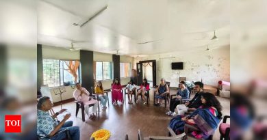 पुणे रहिवासी ओपन माइक इव्हेंटद्वारे हवामान बदलाचा मानसिक आरोग्याचा प्रभाव एक्सप्लोर करतात