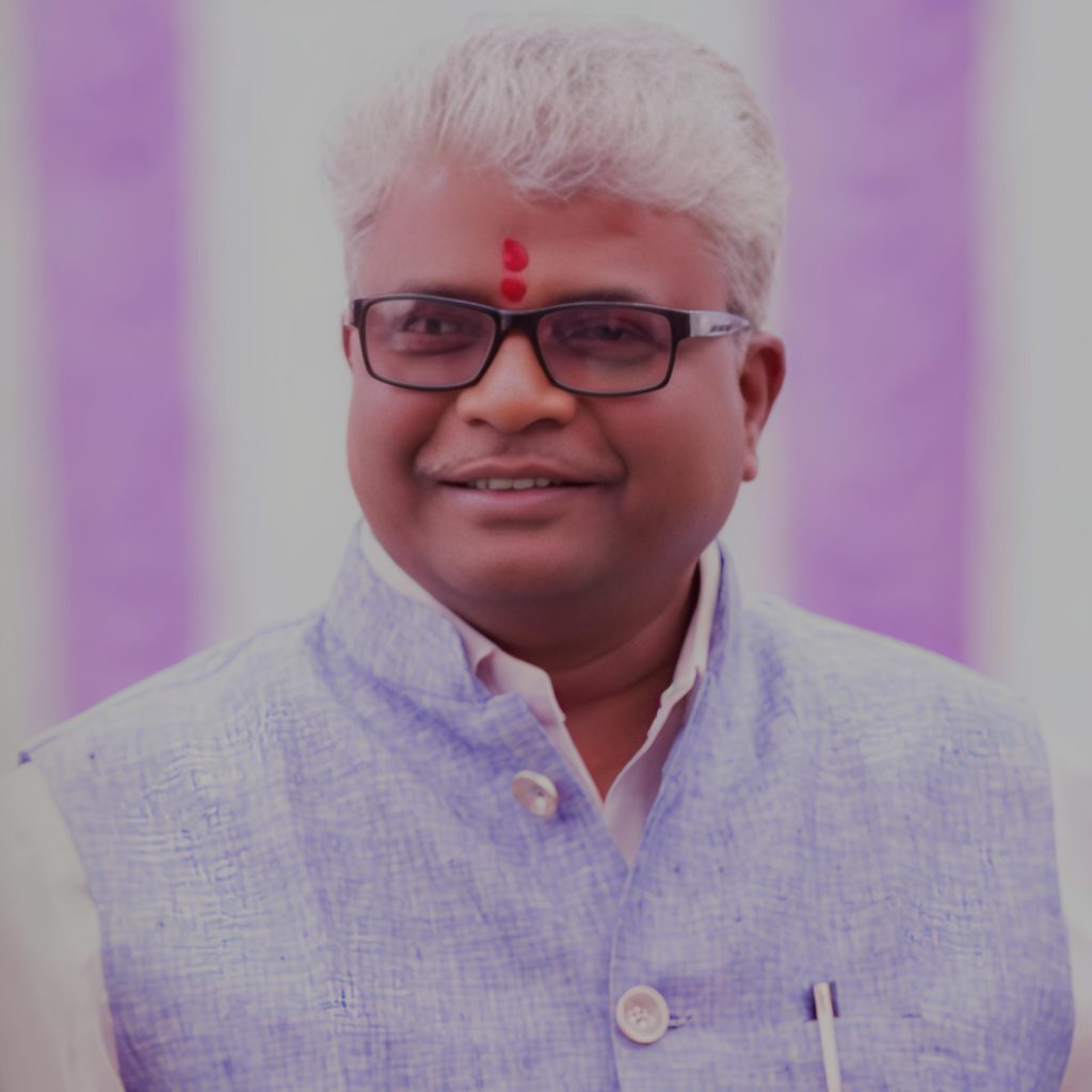 विद्यार्थ्यांच्या मनावर अधिराज्य गाजवणारा आदर्श शिक्षक : सुभाष चिंचाने सरांचा प्रेरणादायी प्रवास