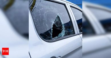 हांडेवाडीत कारने 6 वाहनांना धडक दिली, 4 जखमी