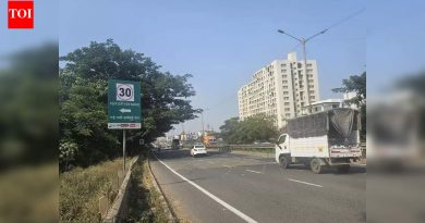 कात्रज देहू रोड बायपासवर अवजड वाहने नवीन 30 किमी प्रतितास वेग मर्यादेचे उल्लंघन करतात