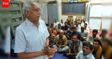 असंघटित क्षेत्रासाठी बोलणारे सामाजिक कार्यकर्ते बाबा आढाव यांचे वयाच्या ९५ व्या वर्षी निधन झाले