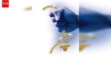 दोघांनी एका व्यक्तीचे लक्ष विचलित केले, मोशी येथे 25 हजार किमतीची सोनसाखळी चोरली