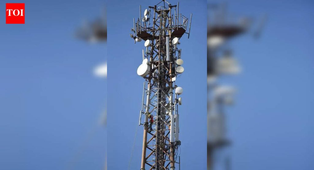 पिंपरी चिंचवडमधील 387 मोबाईल टॉवर बेकायदेशीर, ते काढण्यासाठी अधिकाऱ्यांकडे कायदेशीर तरतूद नाही : सरकार