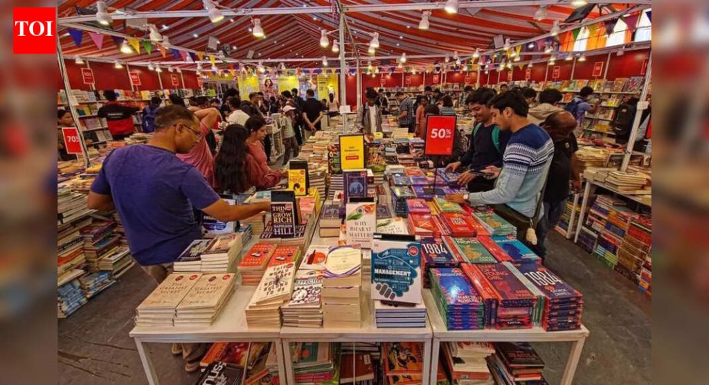 पुणे बुक फेस्टिव्हल सुरू झाला, वर्ल्ड बुक कॅपिटल 2027 चा दर्जा मिळवण्याच्या बोलीचा एक भाग