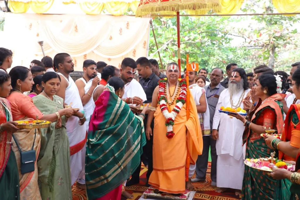 दत्त जयंतीच्या निमित्ताने दुमदुमले सिमुरगव्हाण लाखो भक्तांच्या उपस्थितीत भव्य दिव्य सोहळा!