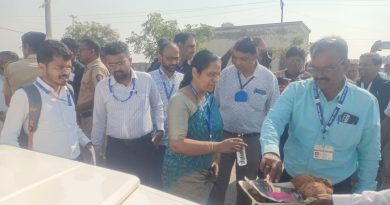 लोकशाहीच्या महायज्ञाची सुरुवात! मतदान यंत्रासह पोलिंग पथके मतदान केंद्रांकडे रवाना