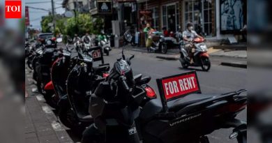 भटकंतीमुळे पुण्यात आंतरराष्ट्रीय ड्रायव्हिंग परवान्यांची मागणी वाढते