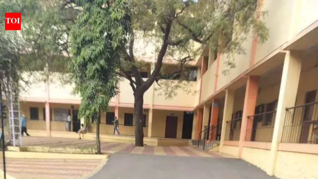 पुण्यातील उच्च दर्जाचे क्षेत्र, राहणीमानात उच्च, मतदानाची नागरिकांची जबाबदारी कमी