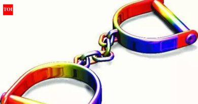 चेन स्नॅचिंग तिघांना अटक; 9.8L लूट, 7 दुचाकी जप्त