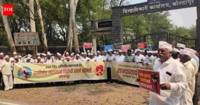 एमव्हीए सदस्यांनी अनेक जिल्ह्यांमध्ये शक्तीपीठाविरोधात शेतकऱ्यांच्या आंदोलनाचे नेतृत्व केले, परभणीत संरेखन चिन्हाला विरोध करणाऱ्या महिलांवर झालेल्या हल्ल्याचा निषेध