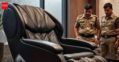 पुण्यात पोलिसांच्या छाप्यात वेश्याव्यवसाय करण्यास भाग पाडलेल्या महिलेचा मृत्यू, ड्रेनेज पाईपवर चढताना स्पा व्यवस्थापक जखमी