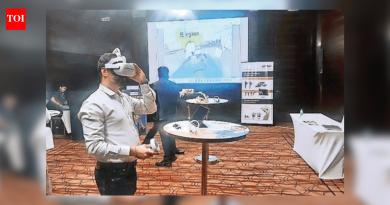 पुण्यात VR आणि AI रीशेप शोल्डर सर्जिकल प्रशिक्षण