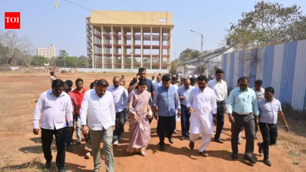 औंध-बोपोडी प्रभागातील पायाभूत प्रकल्प, विकासकामे जलदगतीने पूर्ण करावीत, अशी नगरसेवकांची नगराध्यक्षांची मागणी