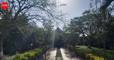 बलात्काराच्या आरोपी ज्योतिषाच्या मंदिरासाठी 2018 मध्ये 1.05 कोटी रुपये राज्य निधीमुळे वाद निर्माण झाला