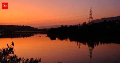 खडकवासला सर्कलमधील चार धरणांमध्ये गेल्या वर्षीच्या तुलनेत १.२ टीएमसी जास्त पाणीसाठा आहे, जे शहरासाठी जवळपास एक महिन्याच्या कोट्याइतकेच पाणी आहे