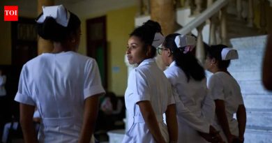 परिचारिकांनी आजपासून बेमुदत संप पुकारला