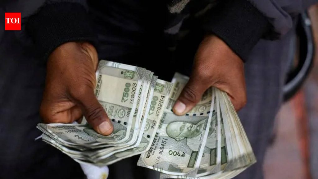 ट्रॅव्हल एजंटने 1.7L च्या प्रायव्हेट फर्मच्या कर्मचाऱ्याची फसवणूक केली