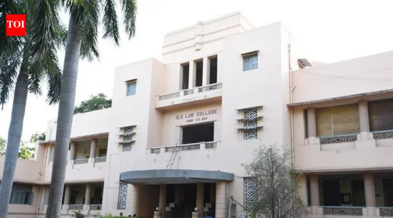 पुण्याच्या ILS लॉ कॉलेजच्या आणखी विद्यार्थ्यांनी ‘जादा फी’ परत मागितली आहे.