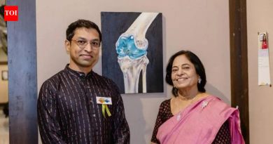 शल्यचिकित्सकांपासून ते डिझाइनरपर्यंत, माजी विद्यार्थी अनेक दशकांनंतर कलेकडे परत येतात