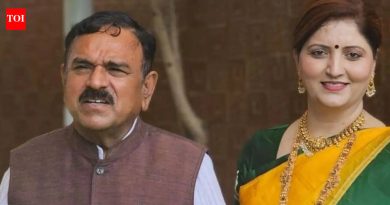 बलात्कार, फसवणूक आणि ‘धन्य वस्तू’: नाशिकच्या ज्योतिषी ‘भोंदू बाबा’वर ईडीची पकड, राष्ट्रवादीच्या नेत्या रुपाली चाकणकर यांना समन्स
