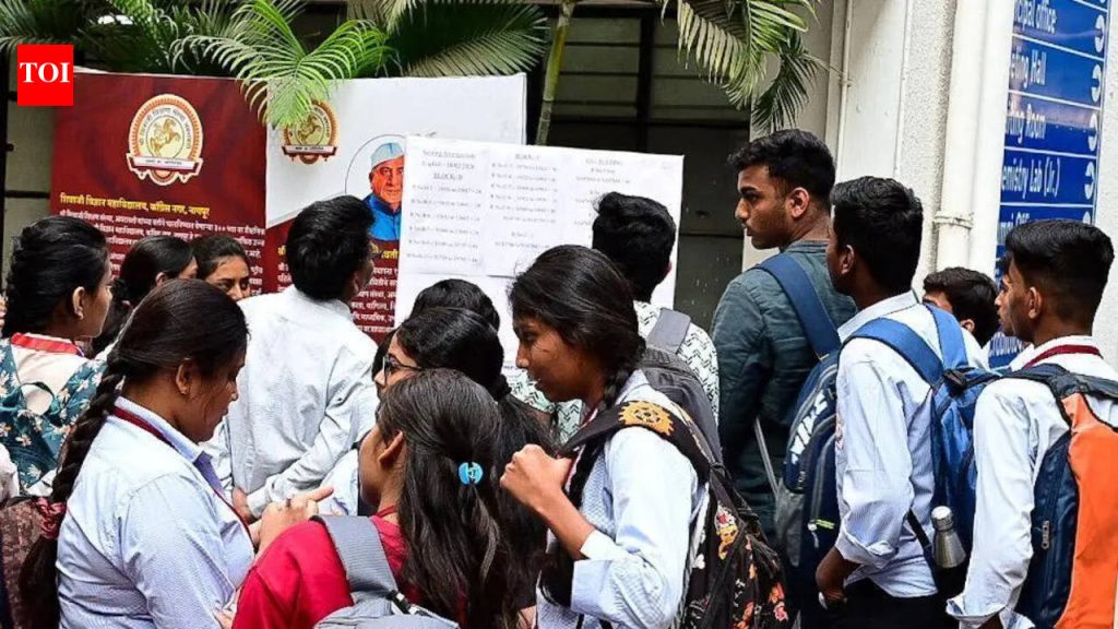 महाराष्ट्र दहावी आणि बारावीपर्यंत खुल्या शाळांचा विस्तार करणार आहे