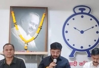 राष्ट्रवादी काँग्रेस सदस्यांच्या संख्याबळावर, तर भाजपने पुणे एमएलसी जागेवर दावा ठोकण्याच्या अलीकडच्या हालचालींवर
