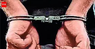 NEET-UG पेपर लीक प्रकरणी CBI ने पुण्यातील शाळेच्या मुख्याध्यापिकेकडून भौतिकशास्त्राचे प्रश्न घेतलेल्या विद्यार्थ्याला अटक | पुणे बातम्या