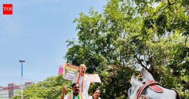 विरोधी आणि शेतकरी संघटनांनी इंधन दरवाढ, घटत्या उत्पन्नाचा निषेध केला