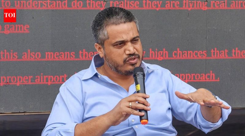 राष्ट्रवादीच्या कार्यकर्त्यांनी हडपसर दारूच्या अड्ड्याची तोडफोड; विरोधकांनी मृत्यूसाठी सरकारच्या निष्क्रियतेला जबाबदार धरले राष्ट्रवादीच्या कार्यकर्त्यांनी हडपसर दारूच्या अड्ड्याची तोडफोड; विरोधकांनी मृत्यूसाठी सरकारच्या निष्क्रियतेला जबाबदार धरले