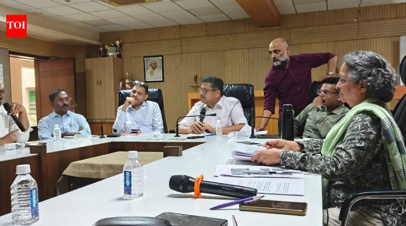 नागरिकांच्या तक्रारींनंतर CEC सदस्य RFD साइट्सना भेट देतात पुणे बातम्या