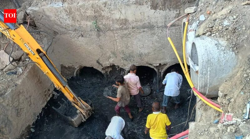या पावसाळ्यात हिंजवडीत पाणी साचू नये यासाठी एमआयडीसीने प्रयत्न सुरू केले आहेत या पावसाळ्यात हिंजवडीत पाणी साचू नये यासाठी एमआयडीसीने प्रयत्न सुरू केले आहेत