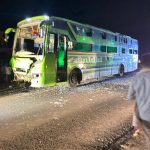 परभणी-पुणे ट्रॅव्हल्सची दुचाकीला भीषण धडक; मानवतचे ४ तरुण जागीच ठार, राहुल जिनिंगसमोरील घटना