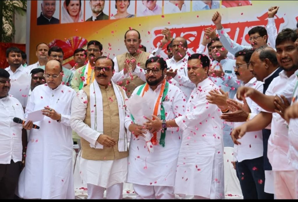 परभणी  काँग्रेची धुरा मा.आ. बाबाजानी दुर्राणी यांच्या खांद्यावर; कार्यकर्त्यांत नव्या उर्जेचा संचार”