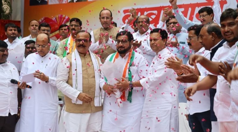 परभणी काँग्रेची धुरा मा.आ. बाबाजानी दुर्राणी यांच्या खांद्यावर; कार्यकर्त्यांत नव्या उर्जेचा संचार” परभणी काँग्रेची धुरा मा.आ. बाबाजानी दुर्राणी यांच्या खांद्यावर; कार्यकर्त्यांत नव्या उर्जेचा संचार”