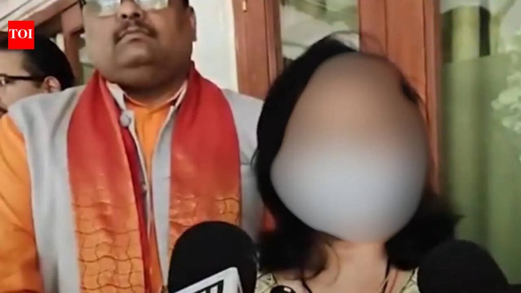‘राजीनामा देण्यासाठी दबाव टाकण्यात आला’: महिलेने धर्मांतर, कामाच्या ठिकाणी भेदभाव केल्याचा आरोप केल्यानंतर पुण्याच्या आयटी फर्मविरुद्ध तक्रार दाखल