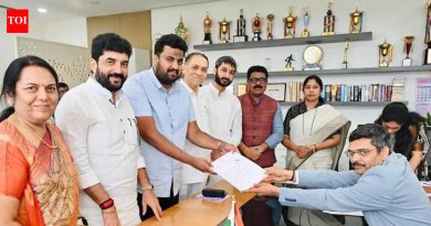 पुण्यातून राष्ट्रवादीचे काकडे यांची बिनविरोध निवड; जळगाव आणि नाशिकच्या लढतीत बंडखोर तापले; सोलापुरात भाजप विरुद्ध राष्ट्रवादी (एसपी)