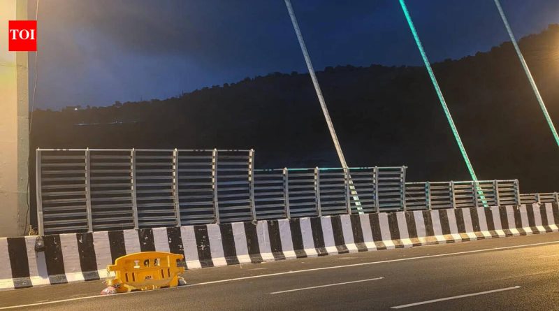 क्रॉसविंड्स हाताळण्यासाठी MSRDC eway च्या नवीन लिंक ब्रिजवर पवन अडथळे बसवते क्रॉसविंड्स हाताळण्यासाठी MSRDC eway च्या नवीन लिंक ब्रिजवर पवन अडथळे बसवते