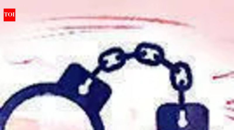 आजोबांचा खून केल्याप्रकरणी एकाला अटक आजोबांचा खून केल्याप्रकरणी एकाला अटक
