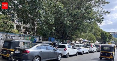 इंधनाच्या वाढत्या किमतींमध्ये, सीएनजी स्थानकांवरील लांबच लांब रांगा त्रास वाढवतात | पुणे बातम्या इंधनाच्या वाढत्या किमतींमध्ये, सीएनजी स्थानकांवरील लांबच लांब रांगा त्रास वाढवतात | पुणे बातम्या