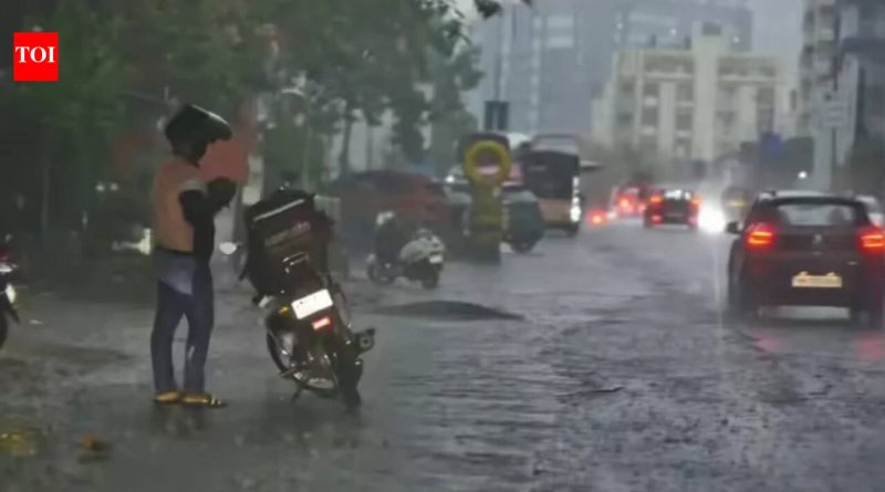 पुण्यात मुसळधार पाऊस; आयएमडीने या आठवड्यात आणखी पावसाचा अंदाज वर्तवला आहे पुण्यात मुसळधार पाऊस; आयएमडीने या आठवड्यात आणखी पावसाचा अंदाज वर्तवला आहे
