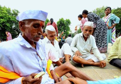 वारकऱ्यांनी पुण्यात मुक्काम केल्याने प्रार्थना, विश्रांती आणि सेवा वारकऱ्यांनी पुण्यात मुक्काम केल्याने प्रार्थना, विश्रांती आणि सेवा