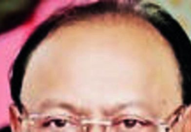 बेकायदेशीरपणे जमीन फेरफार केल्याप्रकरणी पुण्यातील 15 महसूल अधिकाऱ्यांना निलंबित करण्यात आले आहे