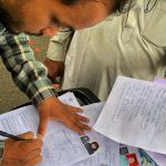 एसआयआर डिजिटायझेशनला चालना देण्यासाठी पुणे जिल्हा प्रशासन महाविद्यालयात, एनसीसीच्या विद्यार्थ्यांची रस्सीखेच