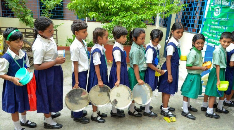 FDA शाळेच्या कॅन्टीन आणि दुपारच्या जेवणावर लक्ष केंद्रित करते | पुणे बातम्या FDA शाळेच्या कॅन्टीन आणि दुपारच्या जेवणावर लक्ष केंद्रित करते | पुणे बातम्या