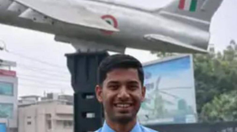 एनडीए कॅडेटच्या मृत्यूमुळे अधिकारी निवड आणि लष्करी प्रशिक्षणावर नव्या वादाला तोंड फुटले आहे एनडीए कॅडेटच्या मृत्यूमुळे अधिकारी निवड आणि लष्करी प्रशिक्षणावर नव्या वादाला तोंड फुटले आहे