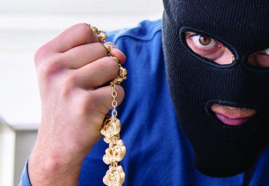मावळात दोन पर्यटकांना चाकूचा धाक दाखवून चौघांनी लुटले पुणे बातम्या मावळात दोन पर्यटकांना चाकूचा धाक दाखवून चौघांनी लुटले पुणे बातम्या