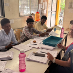 जिल्ह्याला अधिक डेटा-एंट्री ऑपरेटरची गरज भासत आहे कारण मतदारांची गर्दी वाढत आहे
