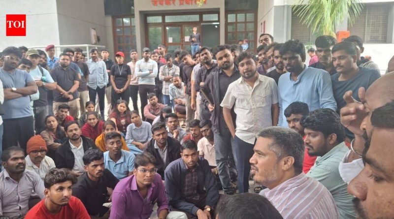 एसपीपीयूच्या विद्यार्थ्यांनी वसतिगृह आणि स्टायपेंडच्या प्रश्नांना झेंडा दाखवला, रोहित पवार यांनी कारवाईचे आश्वासन दिले | पुणे बातम्या एसपीपीयूच्या विद्यार्थ्यांनी वसतिगृह आणि स्टायपेंडच्या प्रश्नांना झेंडा दाखवला, रोहित पवार यांनी कारवाईचे आश्वासन दिले | पुणे बातम्या