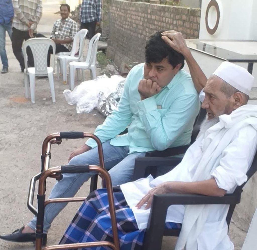 आ.सईद खान यांना पितृशोक , वडील शेरगुल खान यांचे निधन
