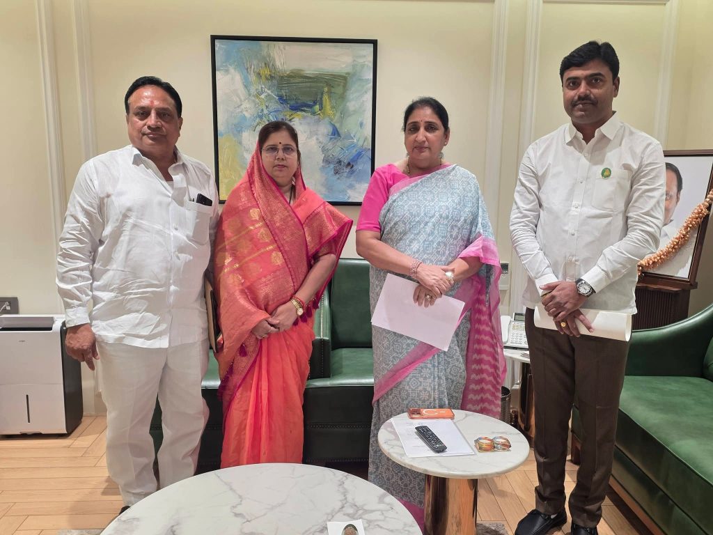 मराठवाड्यातील शेतकऱ्यांना दिलासा द्या; पीक विम्याचे चार ट्रिगर पूर्ववत करा!  आ. राजेश विटेकर यांची उपमुख्यमंत्री सुनेत्रा पवारांकडे जोरदार मागणी; विशेष आर्थिक पॅकेज जाहीर करण्याचीही मागणी
